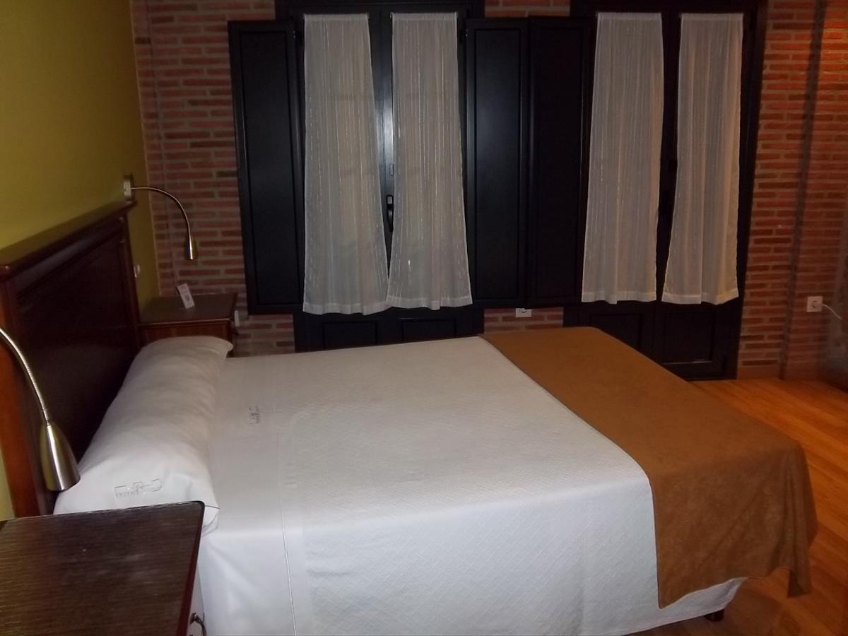 Apartamentos Entrepalacios Αβιλές Εξωτερικό φωτογραφία